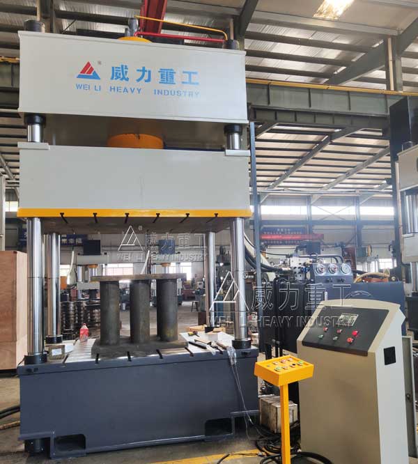400噸四柱液壓機(jī)-伺服400噸液壓機(jī)